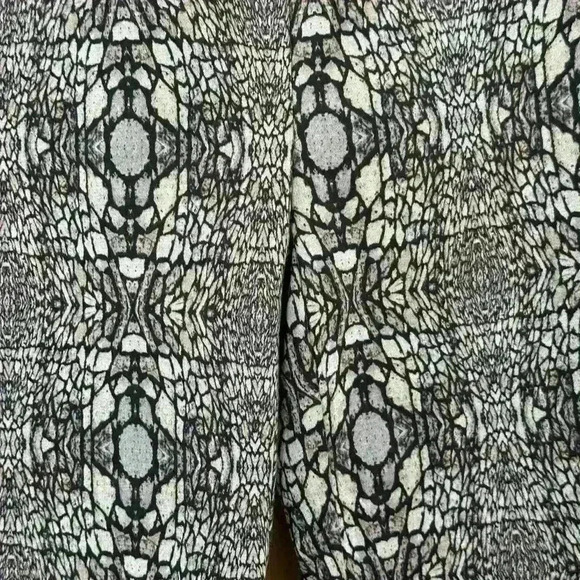Lisette Montreal Pull-On Print Pants Size 4? Like New! - Picture 5 of 6